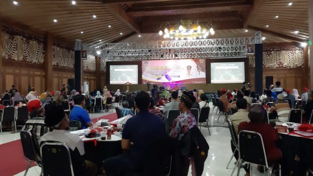 Untuk Pemberantasan Rokok Ilegal, Dinas Kominfo Pemkab Blitar Beri Sosialisasi Bidang Cukai Kepada Pedagang Rokok