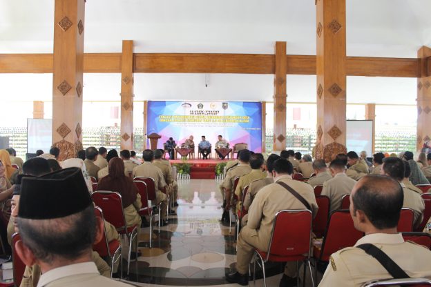 Sekda Pemkab Blitar Buka Workshop Evaluasi Pelaksanaan Dana Desa Via Siskeudes