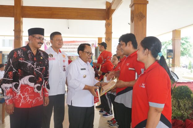 Bupati Blitar Terharu dan Apresiasi Disabilitas Kabupaten Blitar yang Berprestasi di Bidang Olahraga