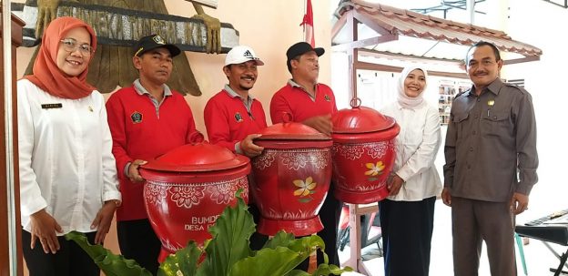 Selangkah Lebih Maju, Desa Pojok Launching Program Pengelolaan dan Pengolahan Sampah