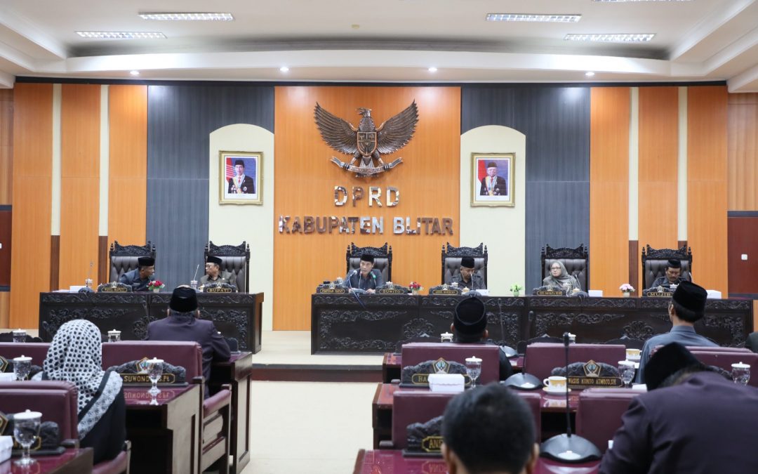 Dalam Rapat Paripurna Bupati Blitar Sampaikan LKPJ Tahun 2019