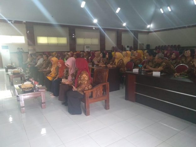 Ciptakan Ekosistem Sekolah Kreatif dan Menyenangkan, Sejumlah Guru di Kabupaten Blitar Ikuti Seminar Pendidikan