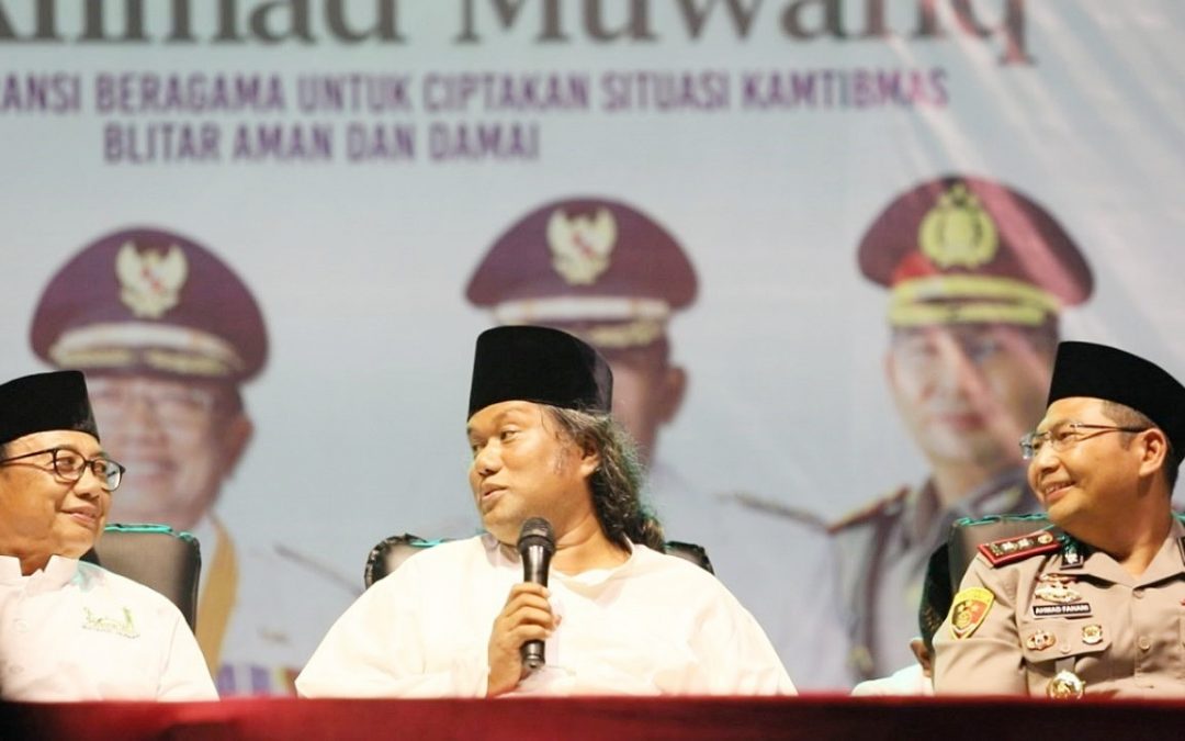 Ribuan Warga Bareng Forpimda Blitar Simak Tausiah Kebangsaan Jelang Pilkada Serentak