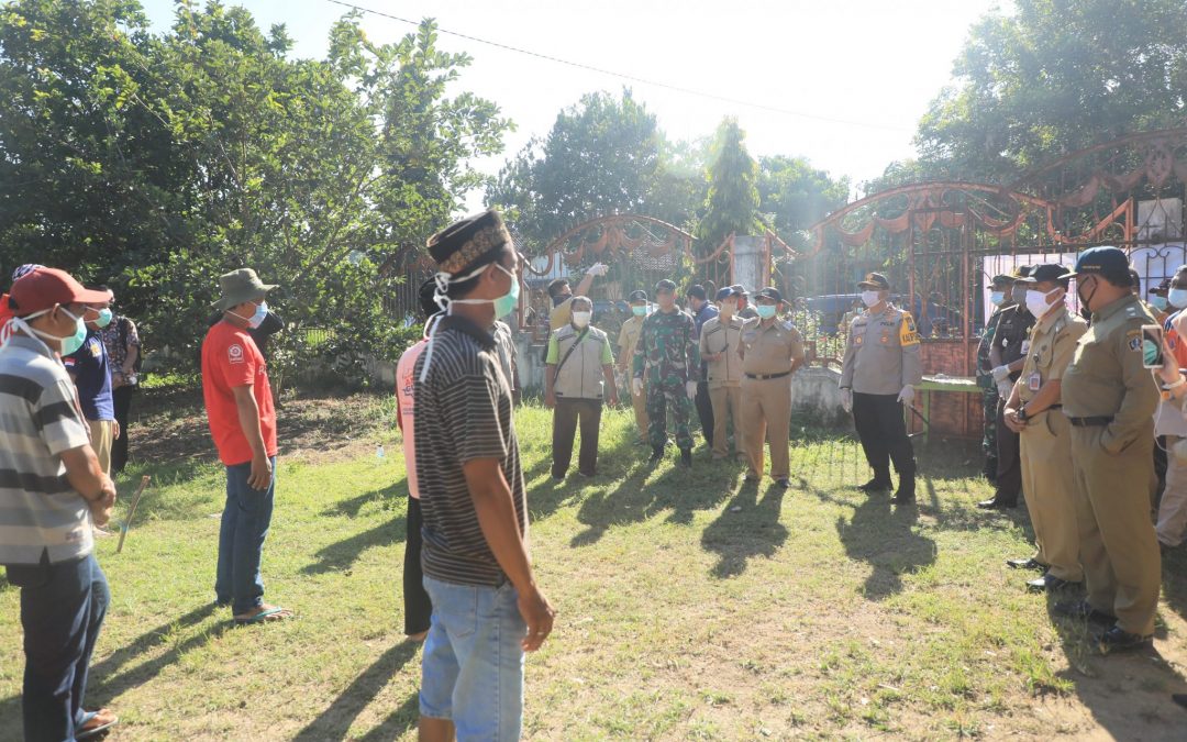Bupati Rijanto Pulangkan Kesebelas Warga Blitar Usai Menjalankan Karantina di Desa Karangsono