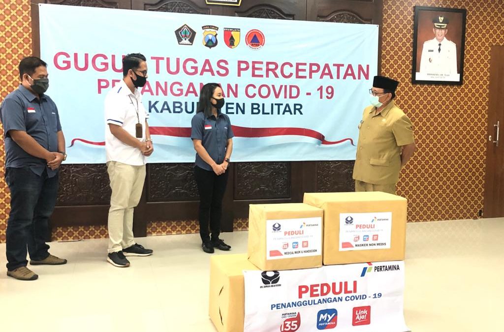 Peduli Penanggulangan Covid-19, Pertamina dan Hiswana Migas Berikan APD ke Pemkab Blitar