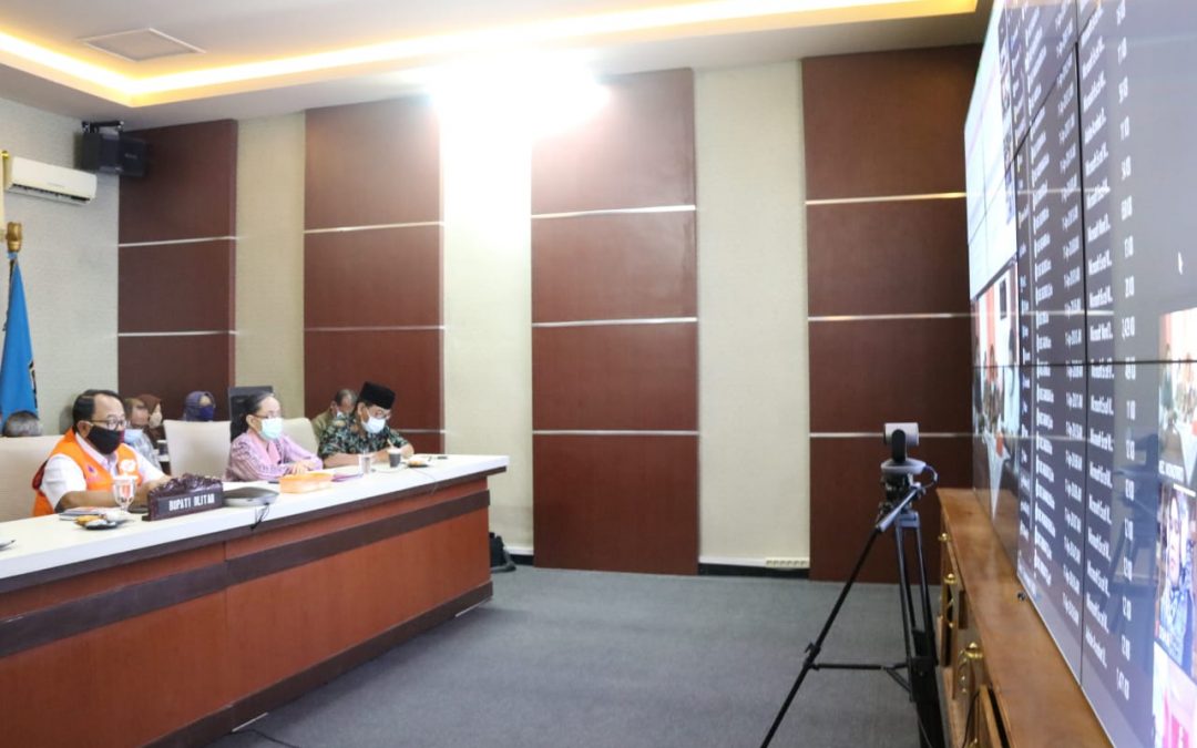 Pimpin Rapat Evaluasi Penanganan Covid-19, Bupati Rijanto Tekankan Check Point di Masing-masing Wilayah