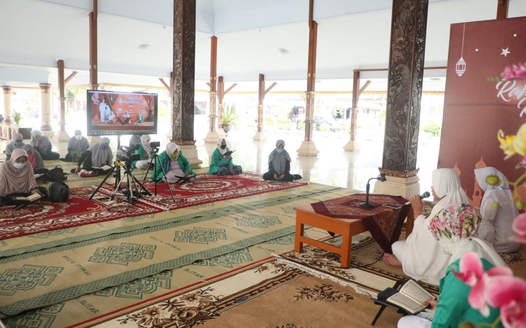 Masih Semarak Ramadhan 1441, GOW Kabupaten Blitar Ikuti Tadarus Al-Qur’an dan Siraman Rohani