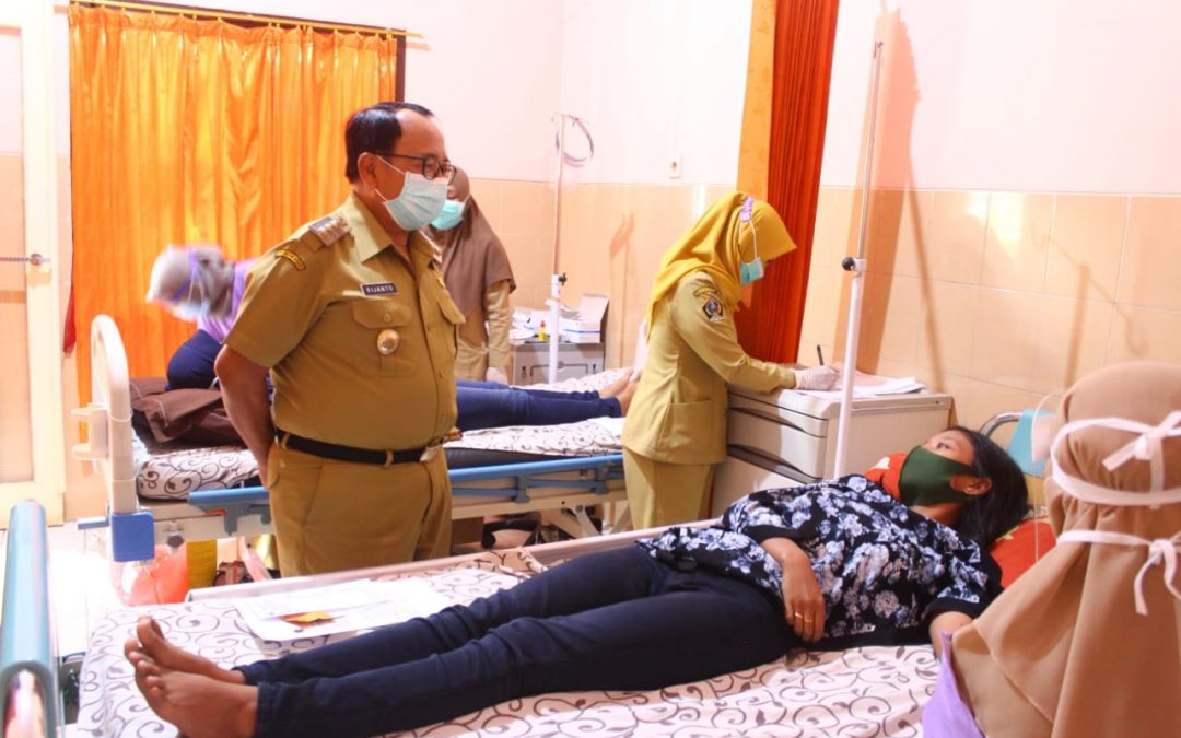 Memperingati Harganas ke- 27, Dinas PPKBP3A Kabupaten Blitar Adakan Pelayanan KB Gratis