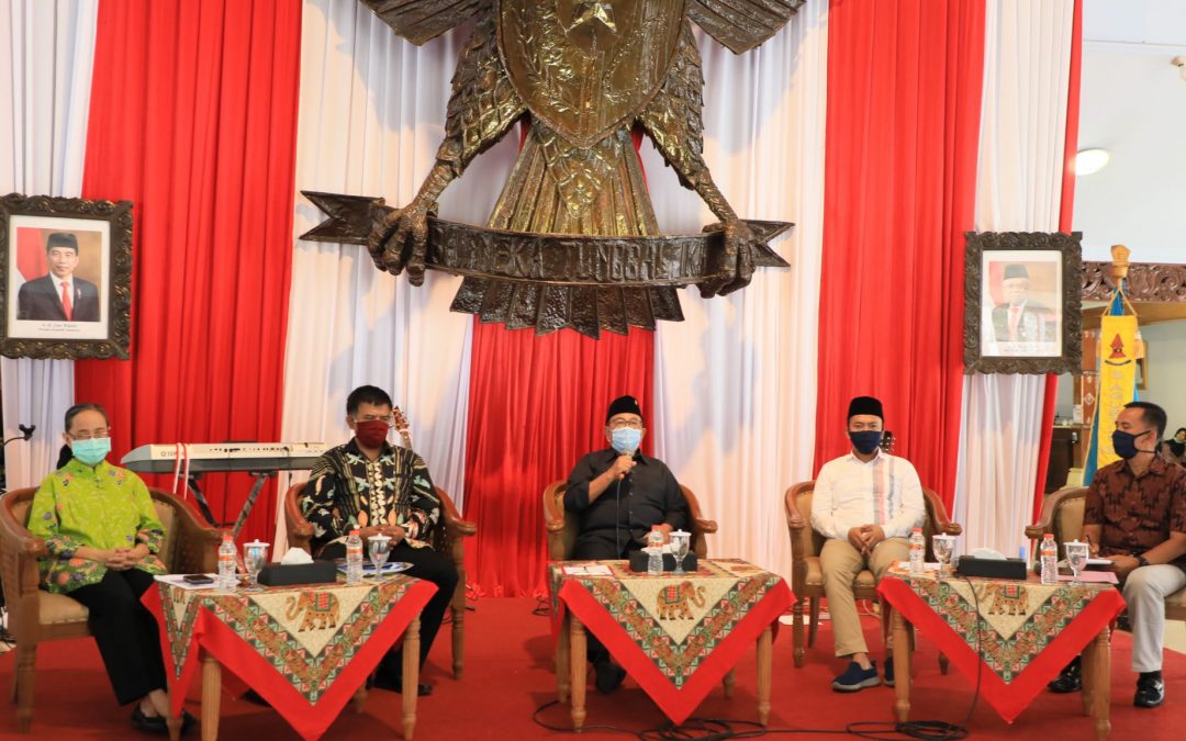 Di Bulan Bung Karno, Bupati Blitar Bahas Industri Pariwisata dan Ekonomi Kreatif Via Webinar