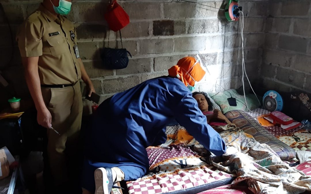 Pemerintah Hadir Membantu Aminatul Mu’minin, Warga Udanawu yang Mengalami Keterbatasan Ekonomi Disaat Mengalami Lumpuh