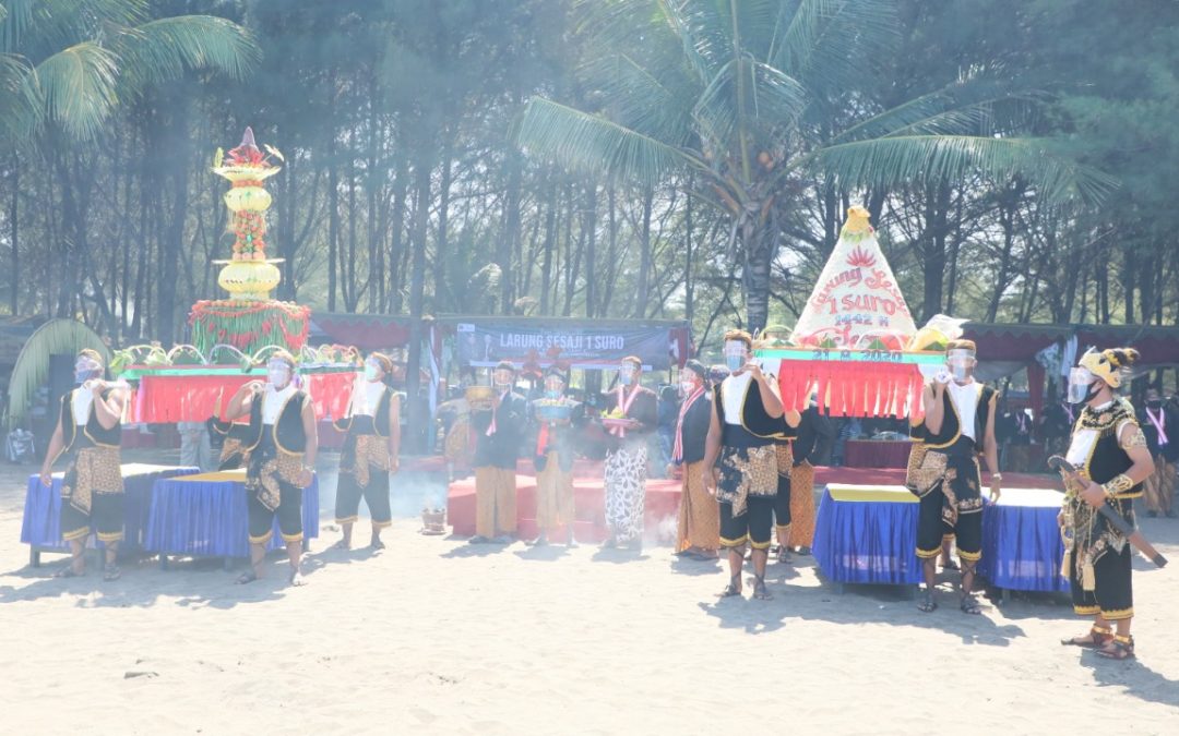 Walau Masih Pandemi, Bupati Rijanto Nilai Prosesi Larung Sesaji Makin Berkualitas