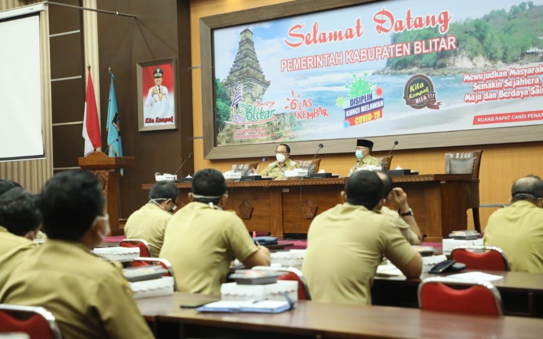 Bahas Hajatan Menikah, Begini Penjelasan Bupati Rijanto di Rapat Staf