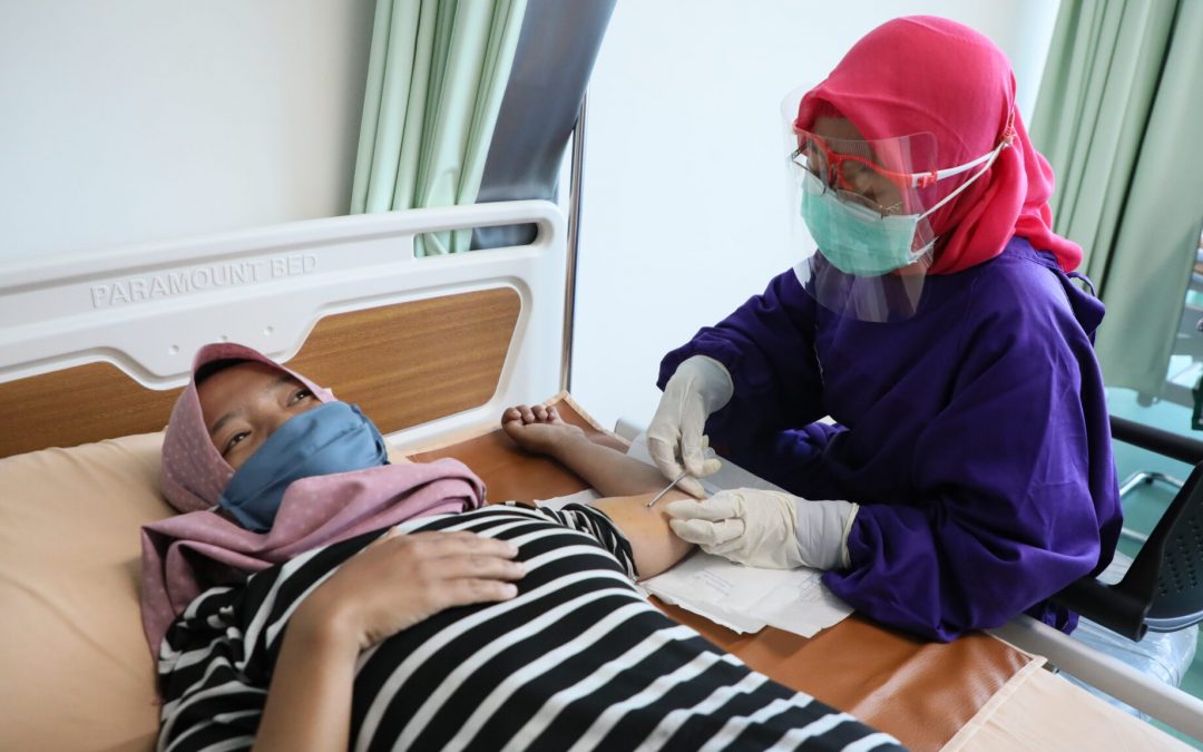 Pentingnya Menggunakan Kontrasepsi, Pemkab Blitar Bersama Komisi IX DPR RI dan BKKBN Jatim Adakan Pelayanan KB Gratis