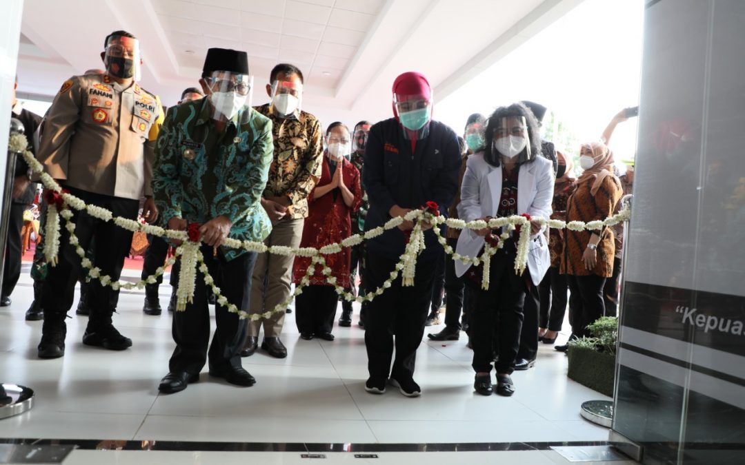 Gubernur Khofifah Resmikan RSUD Srengat