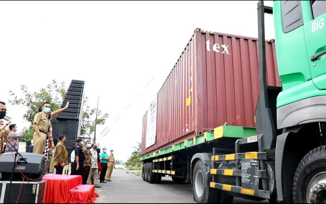 Pemkab Blitar Berangkatkan Ekspor Mandiri Produk Kendang Djimbe ke Shanghai Cina