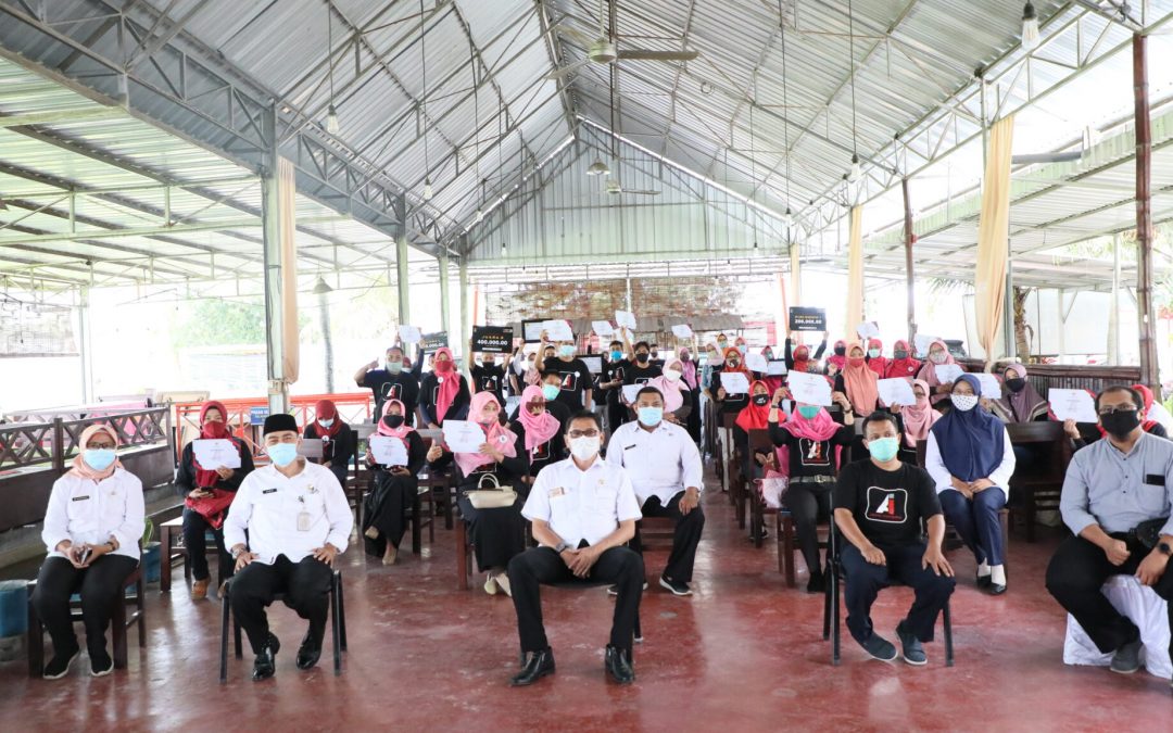 Disperindag Kabupaten Blitar Wisuda PKL dari Abang Informal