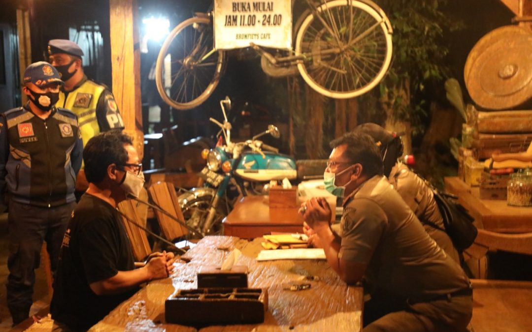 Gencarkan Yustisi PPKM, Pemkab Tertipkan Masyarakat Yang Melanggar Jam Malam