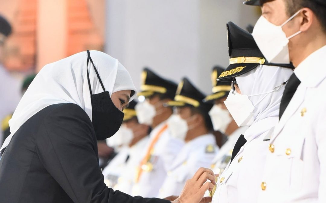 Rini Syarifah-Rahmat Santoso Resmi Dilantik Sebagai Bupati dan Wakil Bupati Blitar