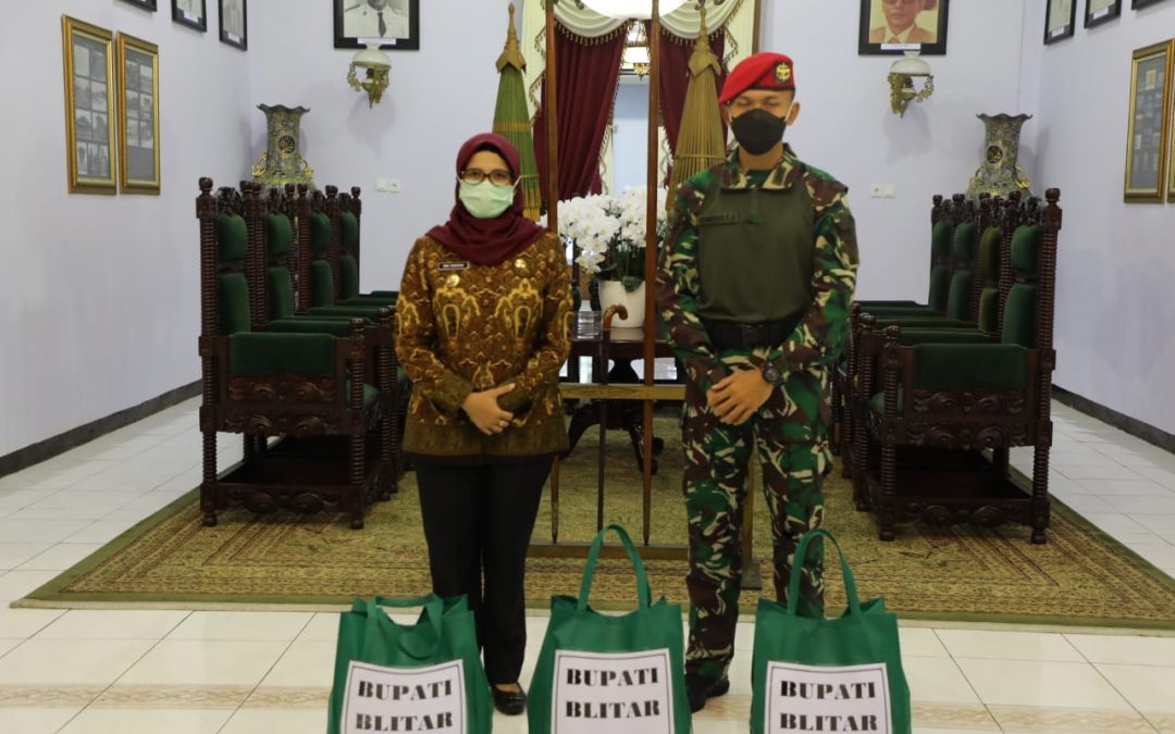 Bupati Blitar Beri Dukungan Logistik Untuk Kopasus TNI AD