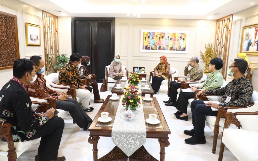 Mak Rini Ingin Tingkatkan SDM Pekerja Migran Di Kabupaten Blitar Dengan Pelatihan, Menteri Tenaga Kerja Beri Dukungan