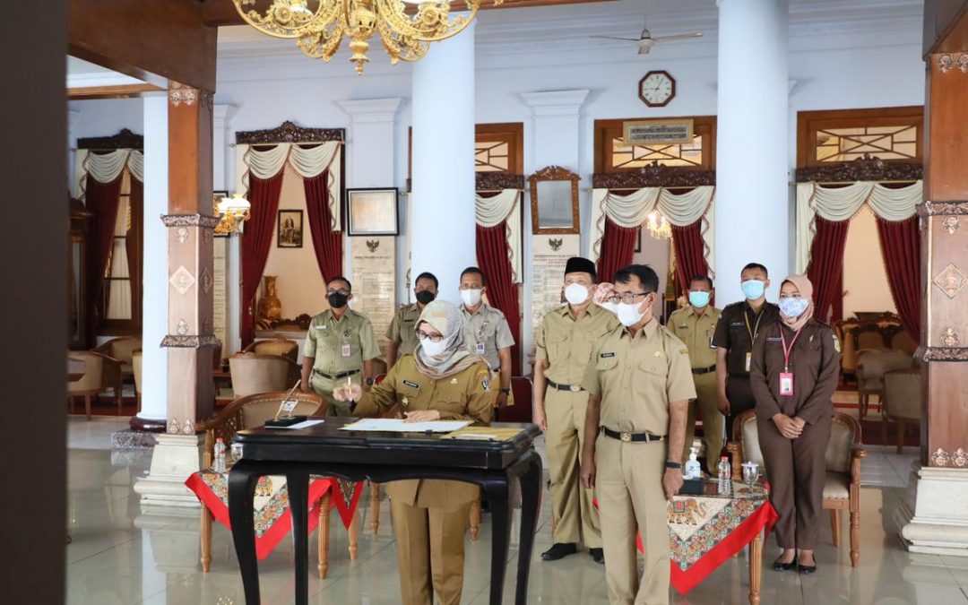 Wujudkan Pemerintahan Desa yang Bersih, Akuntabel dan Transparan, Pemkab Blitar Lakukan Kerja Sama dengan Kejaksaan Negeri Blitar