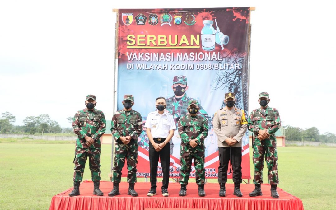 Wakil Bupati Blitar Tinjau Pelaksanaan Serbuan Vaksinasi Nasional