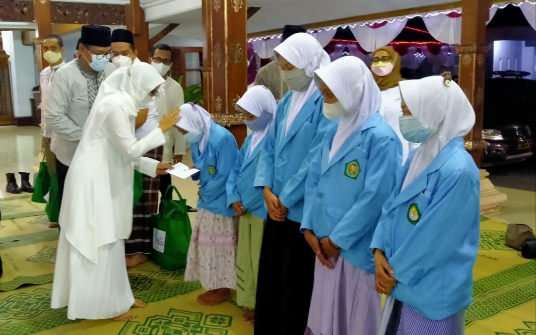 Bupati Rini Ikuti Dzikir dan Sholawat Sambut 76 Tahun Kemerdekaan RI dan Tahun Baru Islam