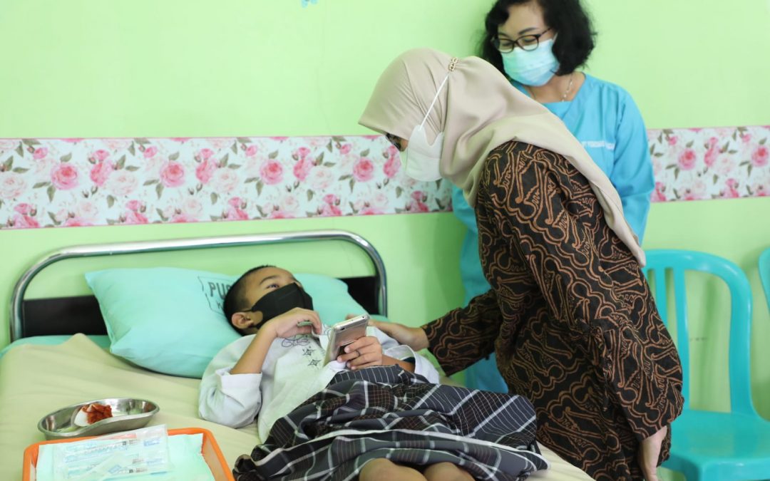 Bupati Blitar Tinjau Pelaksanaan Khitan Massa