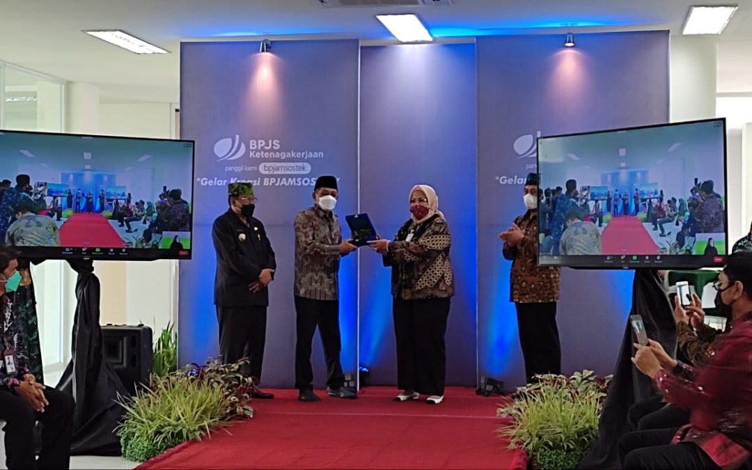 Gandeng Yayasan Kinasih, Ketua Dekranasda Dukung Kegiatan Kreasi Pelatihan BPJAMSOSTEK