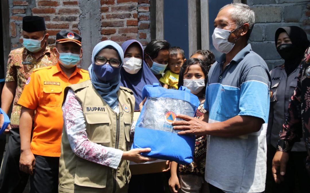 Pemkab Blitar Salurkan Bantuan ke Masyarakat Pasca Bencana Alam Hidrometeorologi