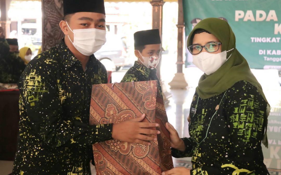 Bupati Blitar Lepas Keberangkatan Kafilah MTQ 2021