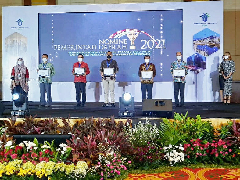 Pemkab Blitar Terima Penghargaan Nomine pada Penilaian Kinerja PTSP dan Kinerja PPB Tahun 2021