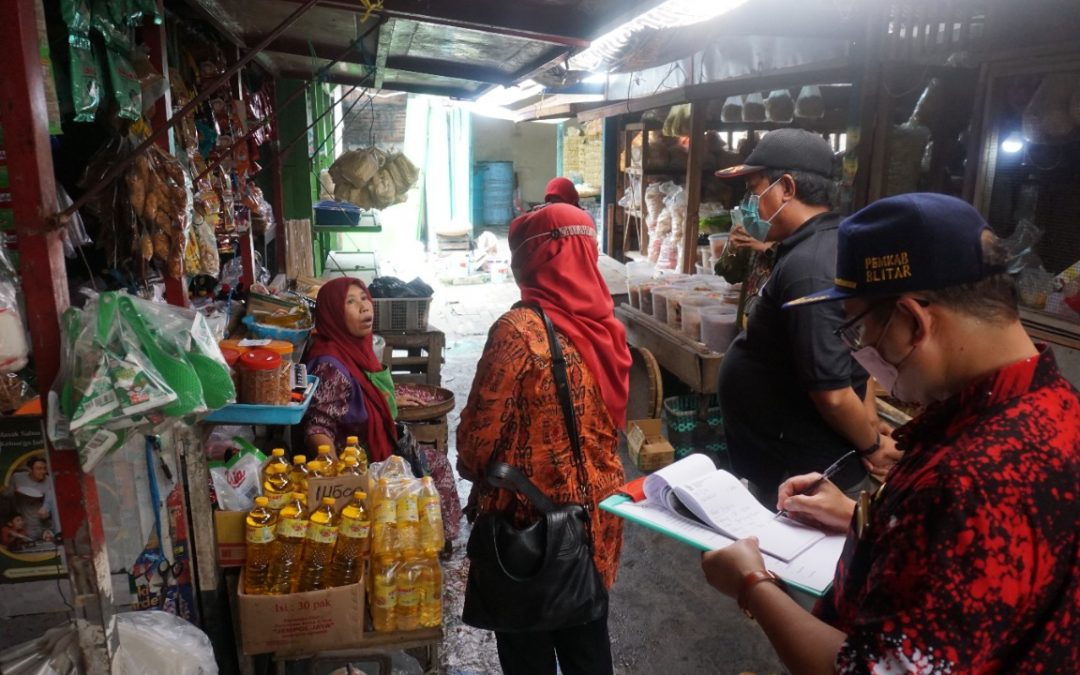 Masih Saja Langka dan Berharga Tinggi, Disperindag Kabupaten Blitar Lakukan Sidak Pasar