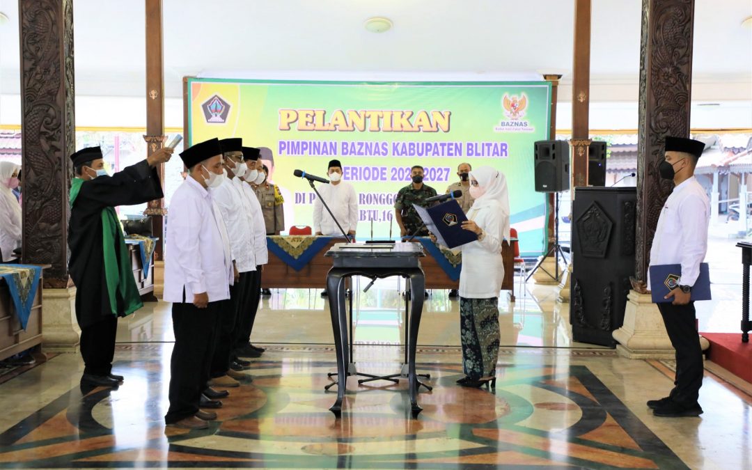 Mak Rini Lantik Pimpinan Baznas Kabupaten Blitar