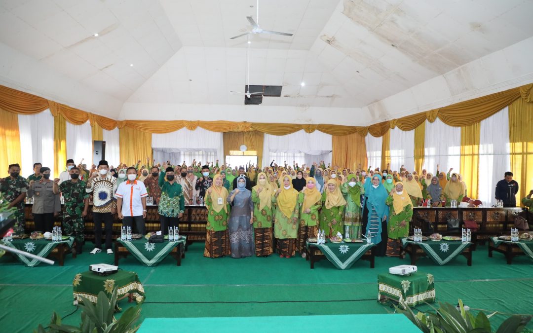 Milad ke-105 ‘Aisyiyah, Mak Rini Ajak Berjuang Lakukan Pendampingan Masyarakat