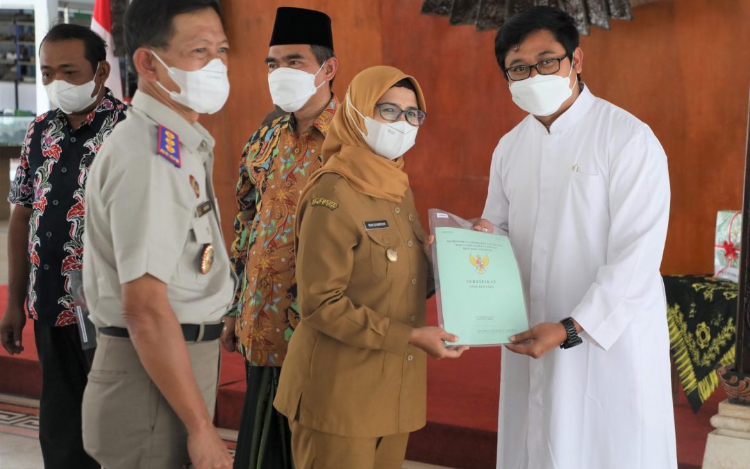 Bupati Blitar Serahkan 514 Sertipikat Aset dan Wakaf Bagi Tempat Peribadatan