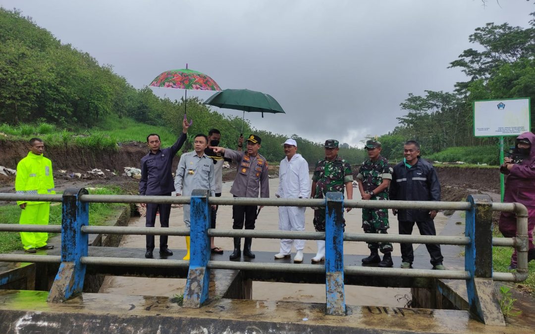 Wakil Bupati Blitar Tinjau Lokasi Banjir