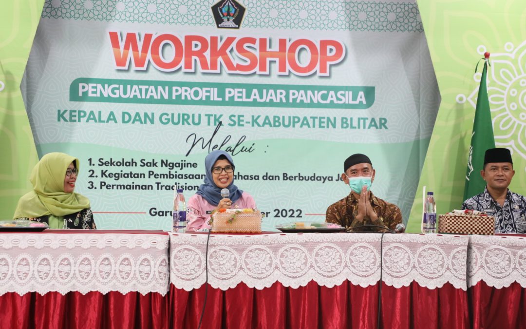 Cetak SDM Unggul Bupati Blitar Rini Syarifah Dukung Sekolah Sak Ngajine Pada Anak