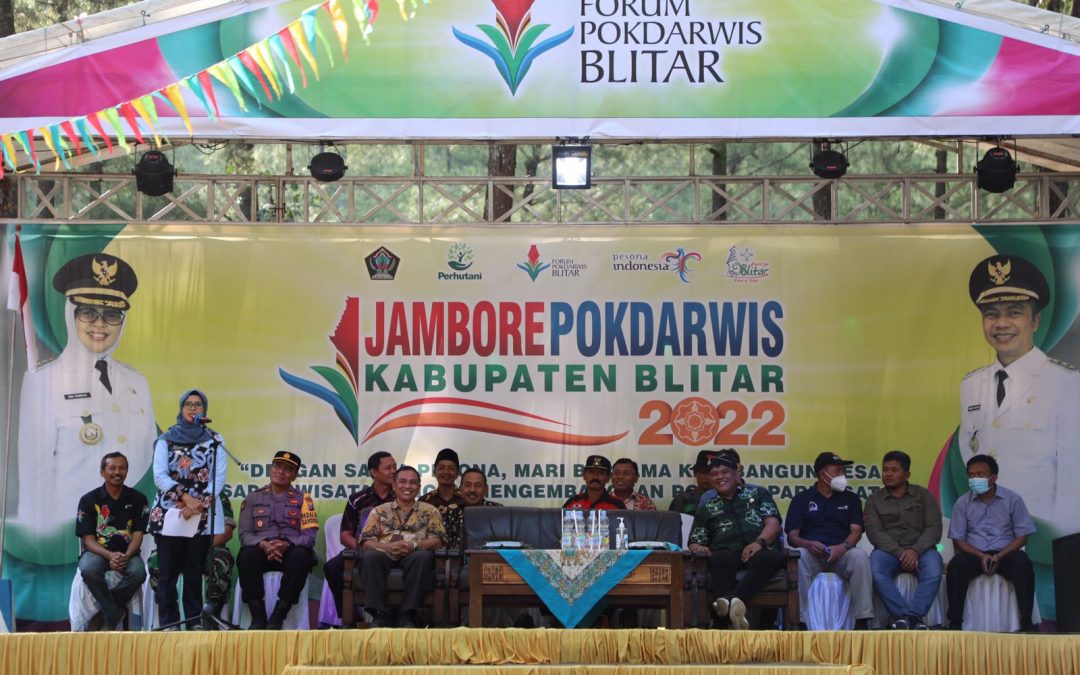 Bupati Blitar Buka Gelaran Jambore Pokdarwis 2022 di Wisata Hutan Pinus Loji