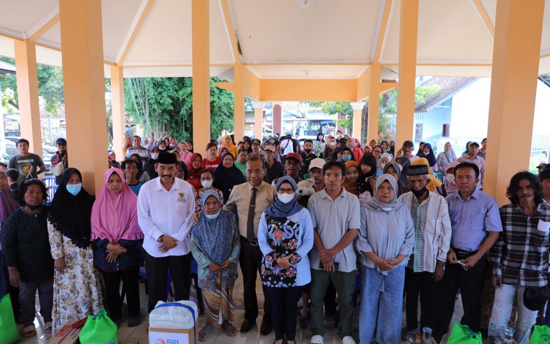 Mak Rini Salurkan Paket Bantuan Sosial Korban Kebakaran Pasar Kesamben