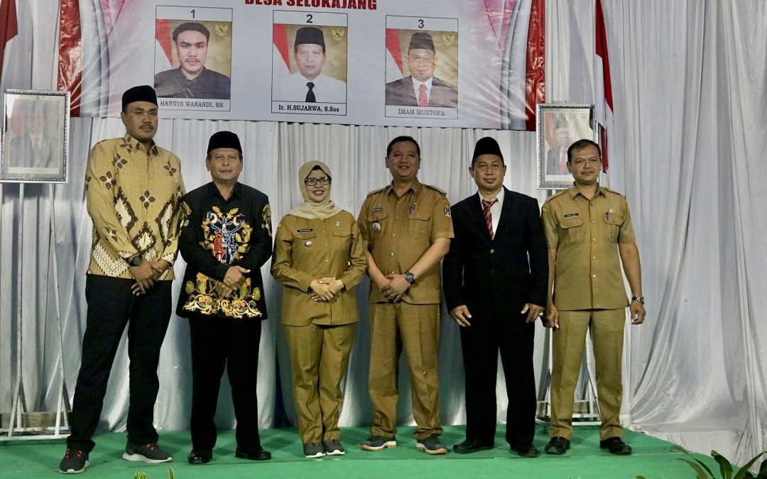 Bupati Blitar dan Wakil Bupati Blitar melakukan monitoring Pemilihan Pengganti Antar Waktu (PAW) Kepala Desa di Kabupaten Blitar