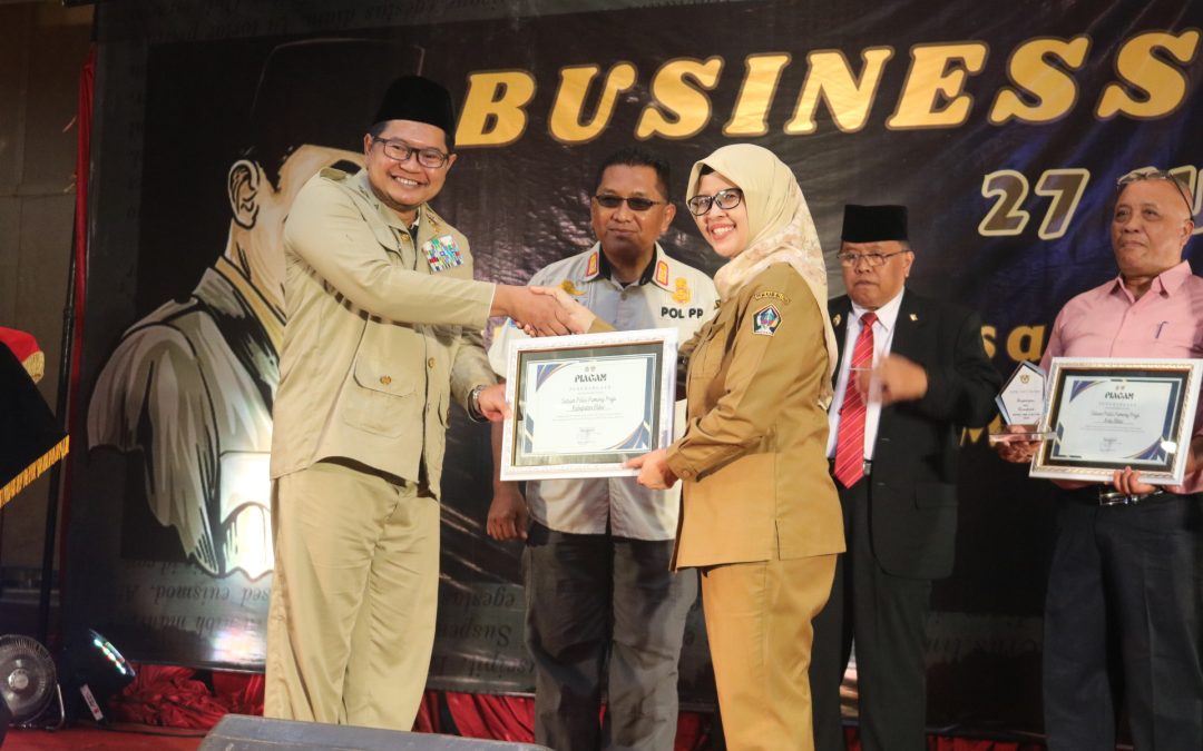 Kabupaten Blitar Raih Bussiness and Custom Award Kategori Penindakan Peredaran Rokok Ilegal Terbanyak