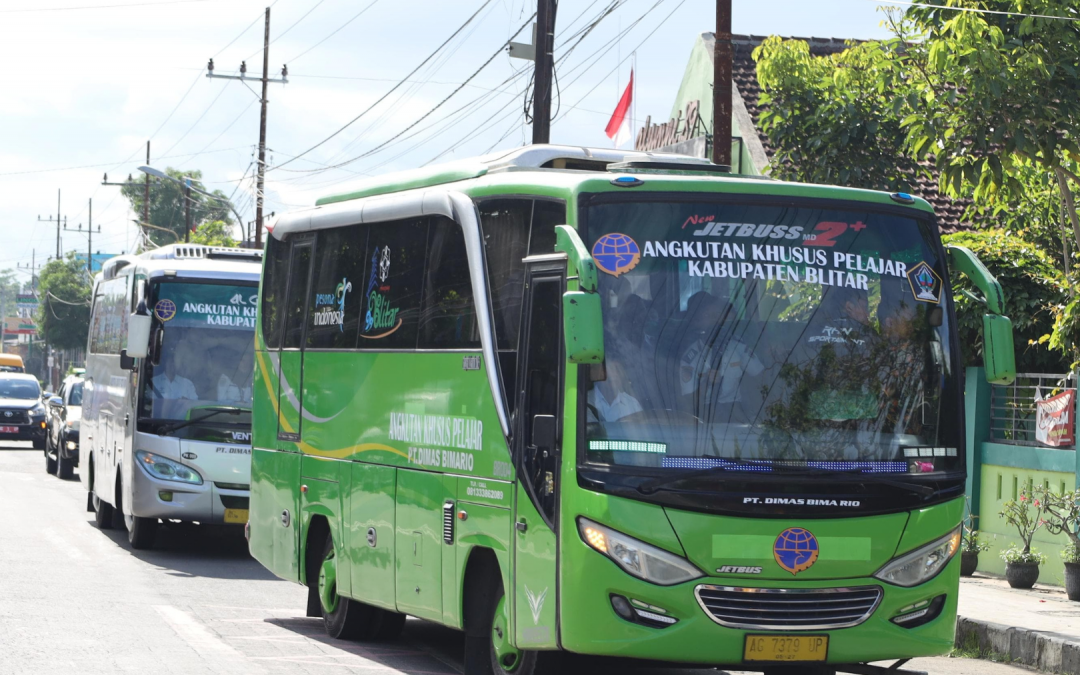 Pemkab Blitar Lounching Bus Angkutan Pelajar “BANG ANJAR”