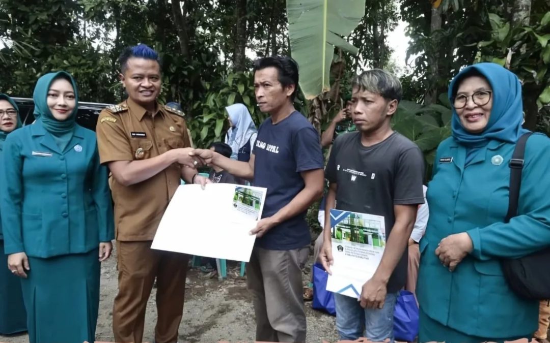 Pemerintah Kabupaten Blitar Salurkan Bantuan Sosial