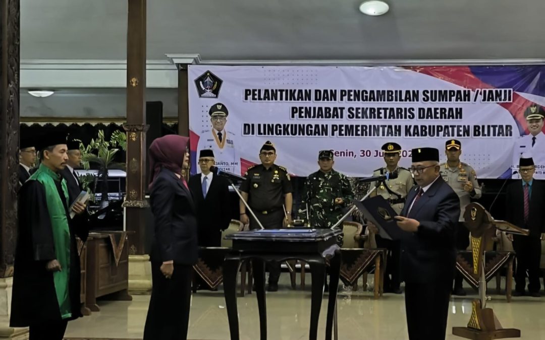 Bupati Blitar Melantik Pj Sekretaris Daerah Kabupaten Blitar