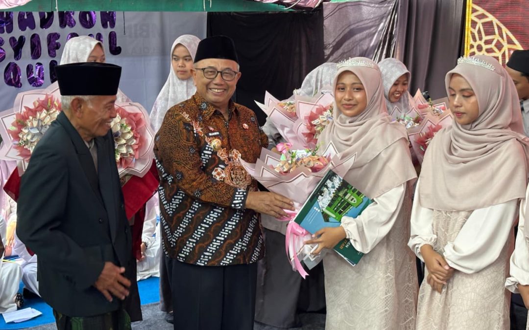 WISUDA AL QUR’AN  BILGHOIB KE I DAN BINNADHOR KE I DI PONDOK PESANTREN AL MAWADDAH BLITAR