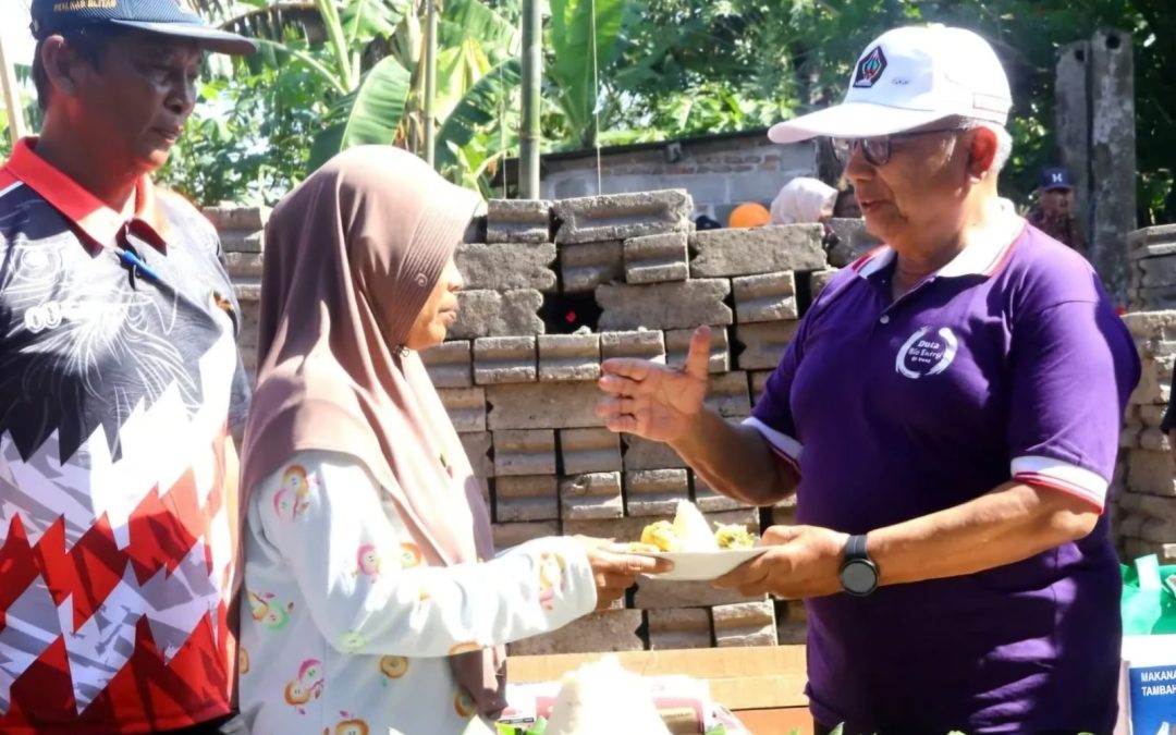 Pemkab Blitar Serahkan 102 Bantuan Pasca Bencana Puting Beliung