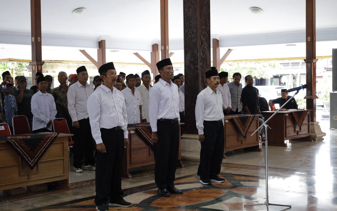 Bupati Blitar Mengukuhkan Pengurus Seni Tradisional Tiban