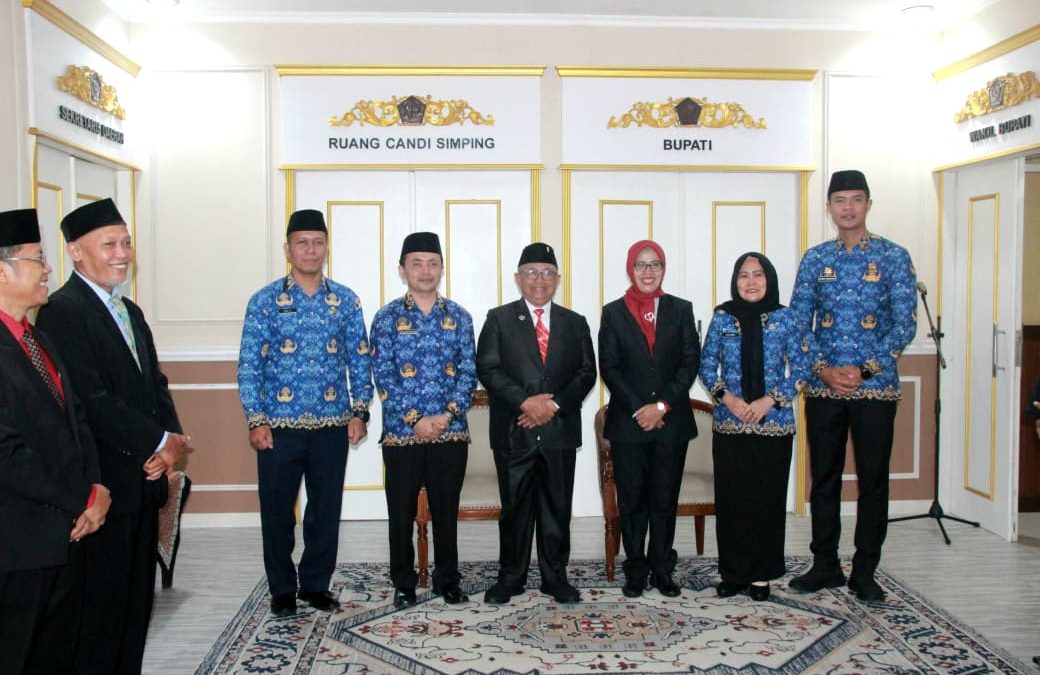 Rabu Berdasi, Bupati Blitar Melantik Empat Pejabat Administrator