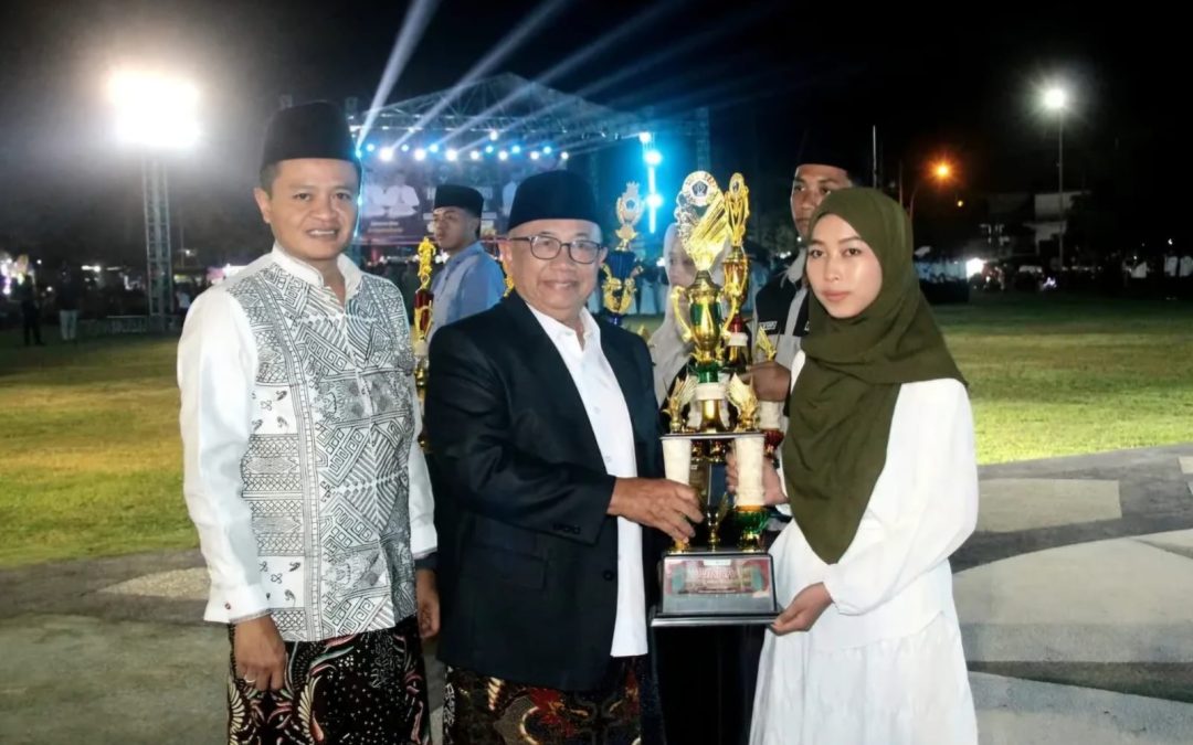 Gelar Apel Hari Santri, Bupati Blitar Minta Para Santri Tidak Membatasi Potensi